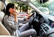 В этом году в два раза больше водителей  лишились прав за использование телефона